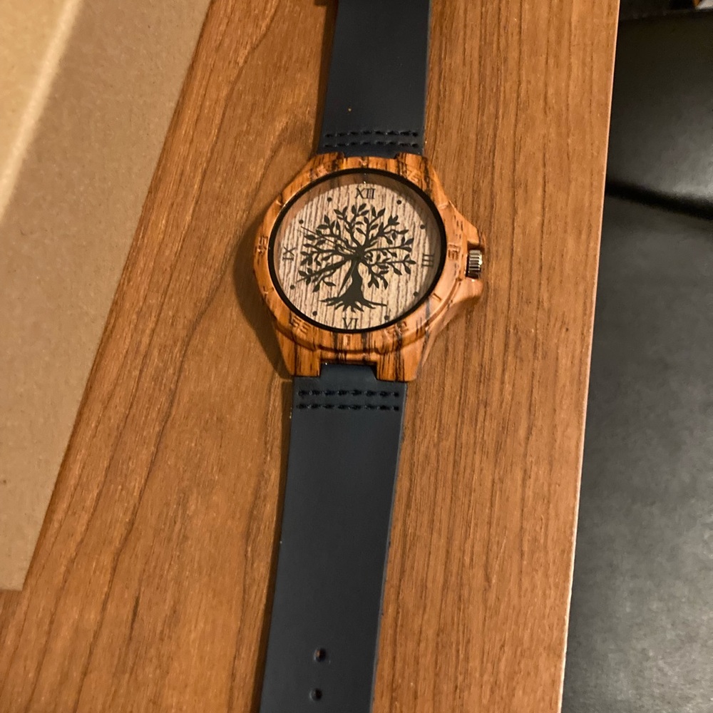 Brand new men wood watche!!!!!
